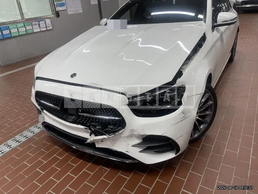 Photo 2 of 7: 2021 Mercedes-Benz E350 4Matic — Korean insurance auction