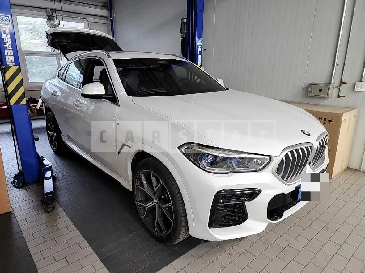 Photo 2 of 14: 2022 BMW X6 xDrive40i, VIN WBACY6107N9L34355 — Korean insurance auction