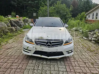 Photo 1 of 4: 2014 Mercedes-Benz C200 Cgi — Korean insurance auction