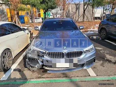 Photo 1 of 38: 2017 BMW 520d xDrive, VIN WBAJC5102HG850154 — Korean insurance auction