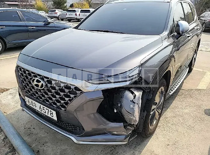Photo 2 of 11: 2019 Hyundai Santa Fe, VIN KMHS581CBKU150918 — Korean insurance auction