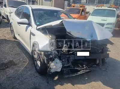 Photo 1 of 19: 2019 Kia K5, VIN KNAGU416BKA262868 — Korean insurance auction