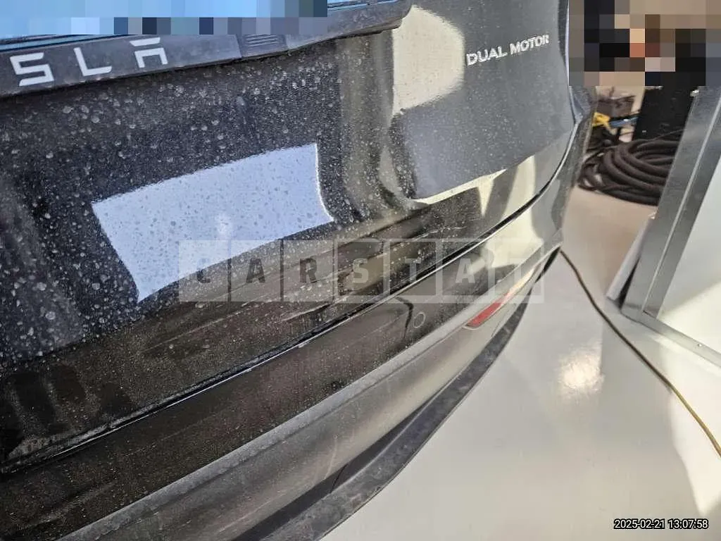 Photo 2 of 6: 2022 Tesla (parts) Model Y Long Range Backdoor — Korean insurance auction