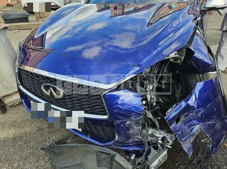 Photo 2 of 7: 2018 Infiniti Q30 — Korean insurance auction