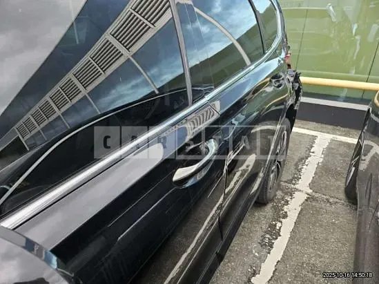 Photo 2 of 12: 2019 Hyundai Santa Fe, VIN KMHS381BBKU084515 — Korean insurance auction