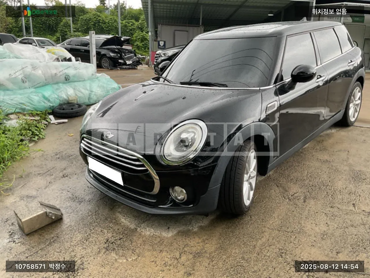 Photo 2 of 10: 2016 MINI Minnie Cooper Clubman, VIN WMWLN5100G2B27176 — Korean insurance auction