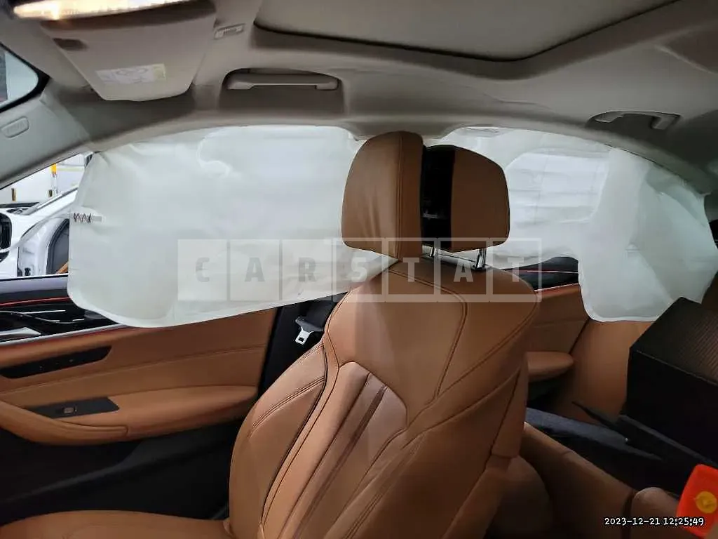 Photo 2 of 19: 2022 BMW 520i, VIN WBA11BH06NCK12292 — Korean insurance auction