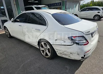 Photo 1 of 31: 2018 Mercedes-Benz E 200 — Korean insurance auction