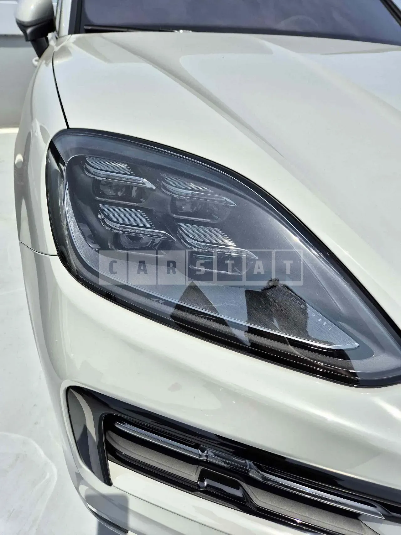 Photo 2 of 21: 2024 Porsche Cayenne, VIN WP1AA29Y8RDA18255 — Korean insurance auction