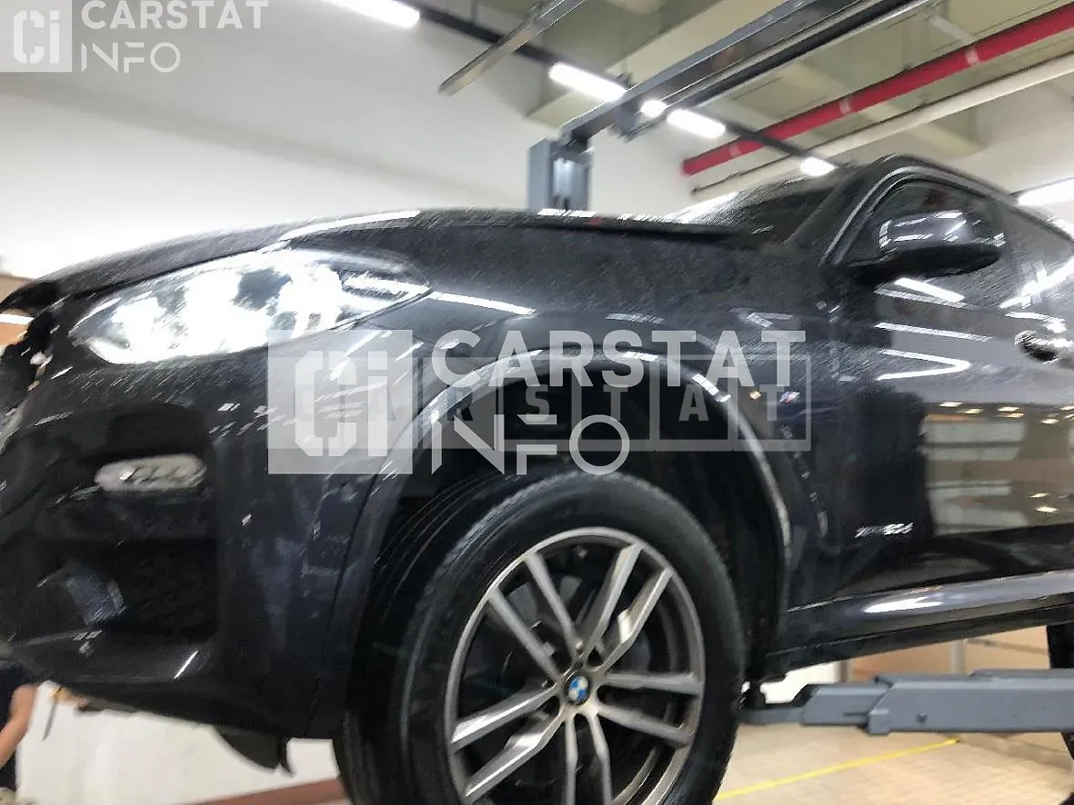 Photo 2 of 18: 2018 BMW X3 xDrive20d, VIN WBATX3101JLB90691 — Korean insurance auction