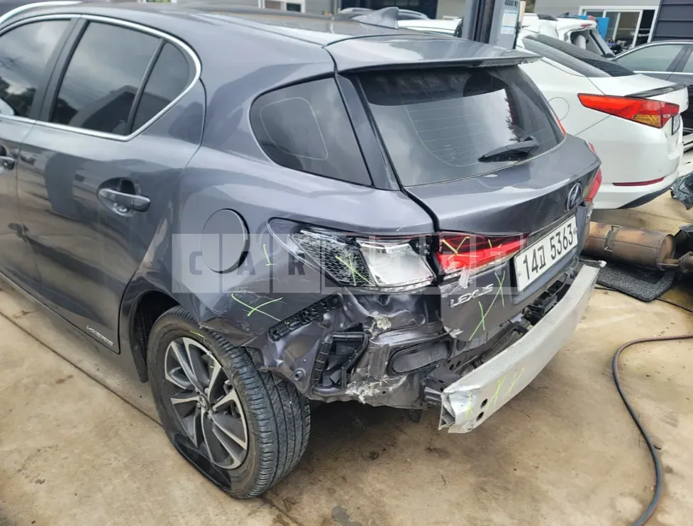 Photo 2 of 9: 2019 Lexus CT200h — Korean insurance auction