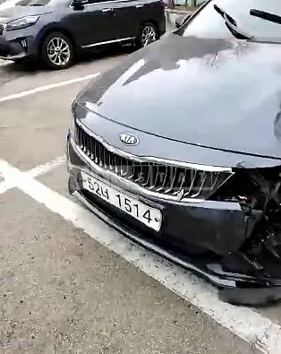 Photo 2 of 22: 2019 Kia K5, VIN KNAGT416BKA324657 — Korean insurance auction