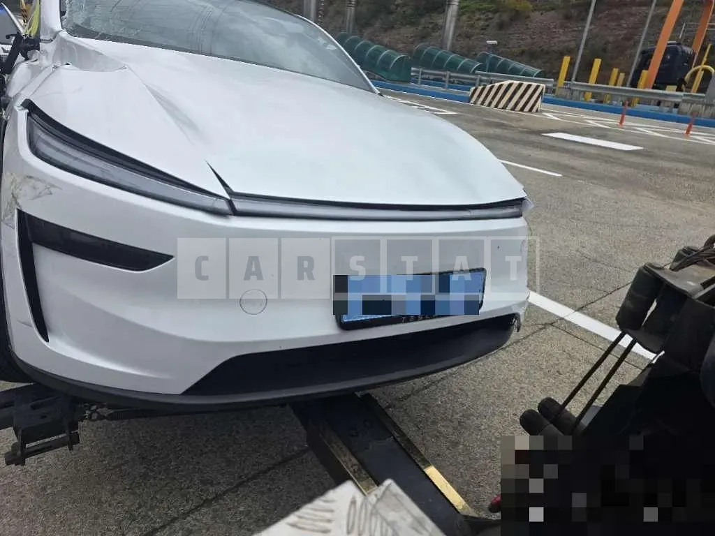Photo 2 of 20: 2025 Tesla Model Y Long Range — Korean insurance auction