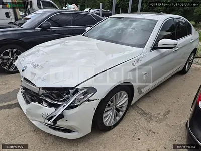 Photo 1 of 19: 2018 BMW 530i, VIN WBAJD9104JWC83111 — Korean insurance auction