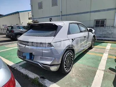 Photo 1 of 15: 2021 Hyundai IONIQ 5 Long Range, VIN KMHKR81AFNU028690 — Korean insurance auction