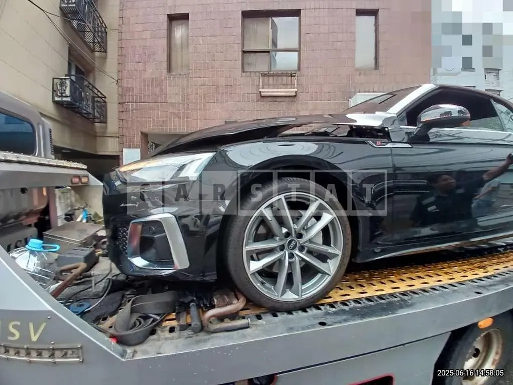 Photo 2 of 9: 2021 Audi A5 Cabriolet 45 TFSI Quatt — Korean insurance auction