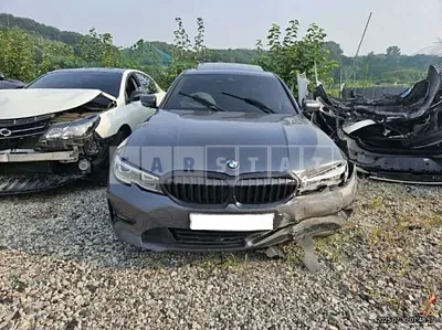 Photo 1 of 20: 2019 BMW 320d, VIN WBA5V5101KAJ57534 — Korean insurance auction