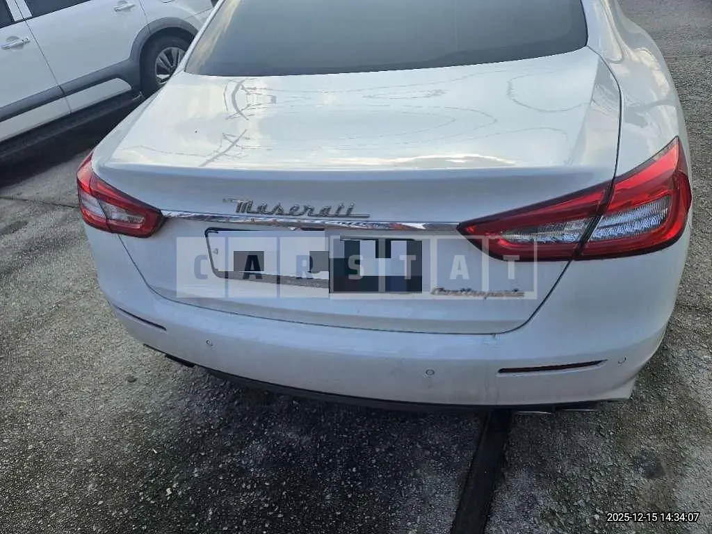 Photo 2 of 39: 2016 Maserati Quattroporte 350 — Korean insurance auction