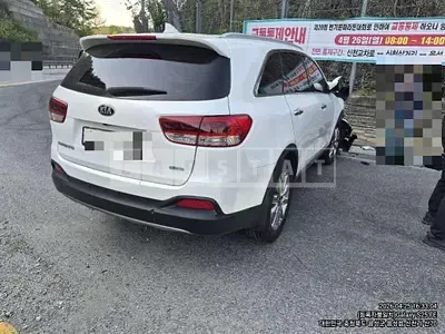 Photo 1 of 6: 2016 Kia Sorento — Korean insurance auction
