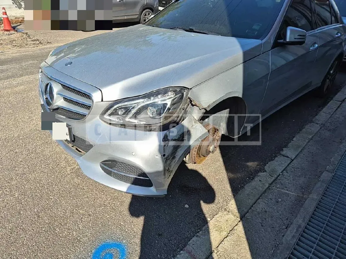 Photo 2 of 16: 2015 Mercedes-Benz E250 BlueTec 4Matic — Korean insurance auction