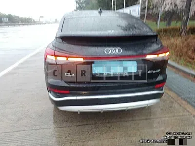 Photo 1 of 7: 2022 Audi Q4 Sportback e-tron 40 — Korean insurance auction