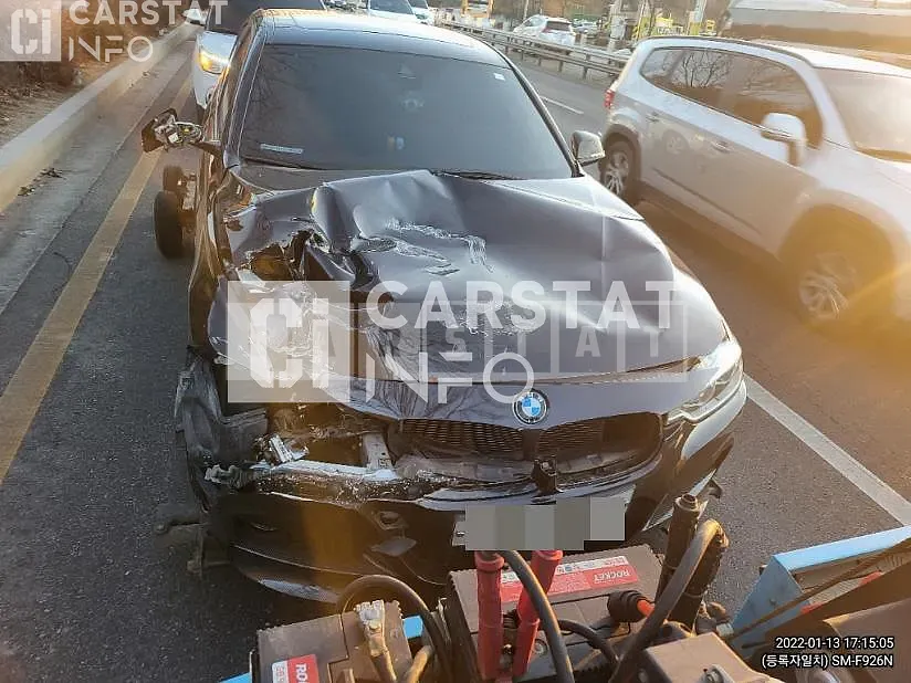 Photo 2 of 13: 2017 BMW 320i, VIN WBA8A9109HK882799 — Korean insurance auction