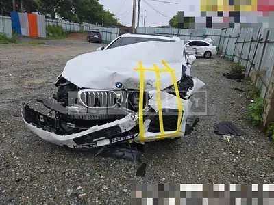 Photo 1 of 11: 2021 BMW 530e — Korean insurance auction
