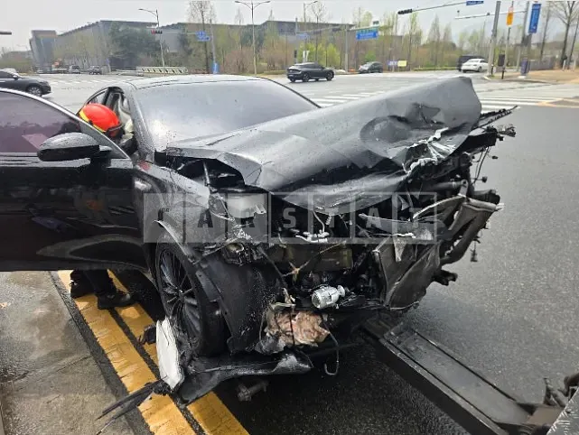 Photo 2 of 2: 2018 Kia K5 — Korean insurance auction