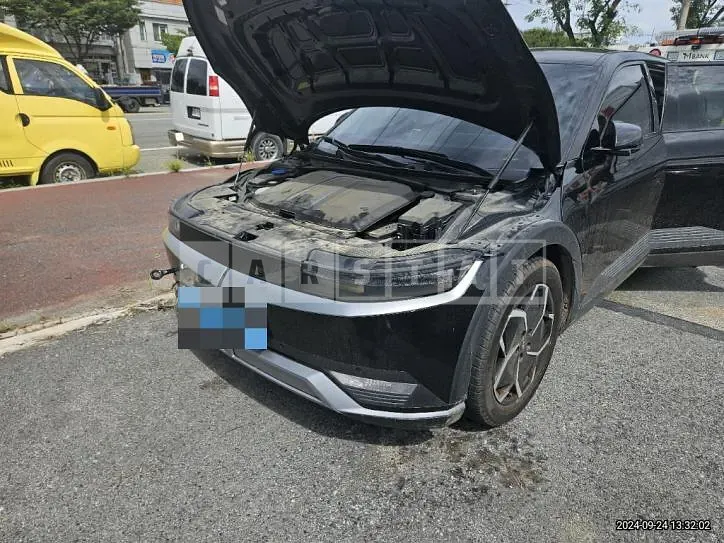 Photo 2 of 10: 2021 Hyundai IONIQ 5 Electric Car — Korean insurance auction