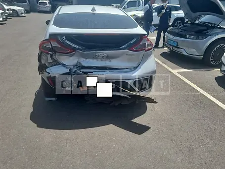 Photo 2 of 11: 2017 Hyundai Modern Ionic Electric, VIN KMHC051HFHU003089 — Korean insurance auction