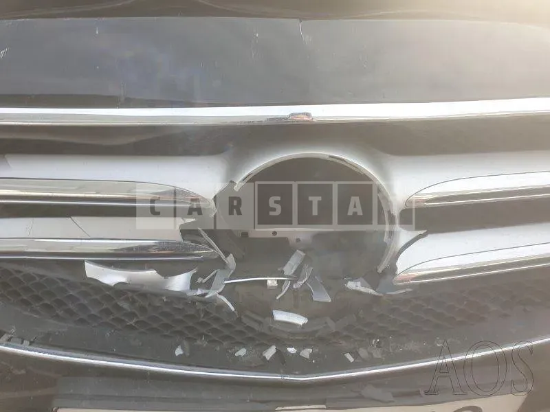 Photo 2 of 24: 2017 Mercedes-Benz E220d, VIN WDDZF0EB2HA042441 — Korean insurance auction