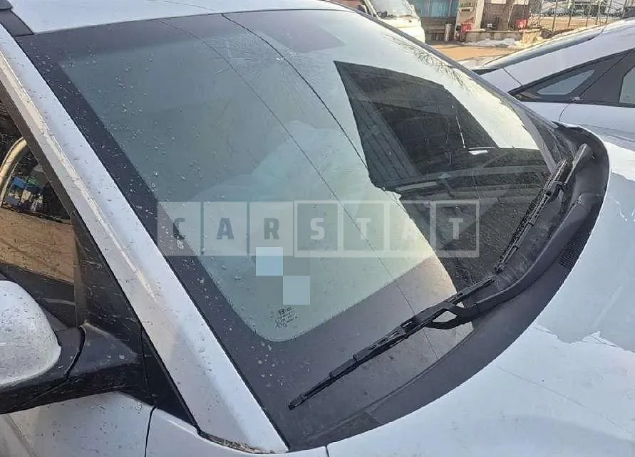 Photo 2 of 10: 2019 Hyundai Kona — Korean insurance auction