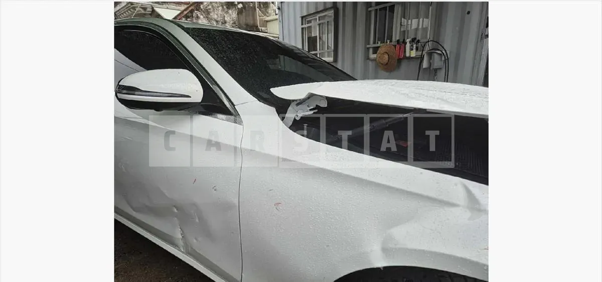 Photo 2 of 37: 2023 Mercedes-Benz E250 — Korean insurance auction