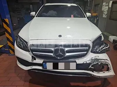 Photo 1 of 23: 2019 Mercedes-Benz E 300, VIN WDDZF4JBXKA655945 — Korean insurance auction