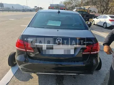 Photo 1 of 6: 2015 Mercedes-Benz E220 BlueTec — Korean insurance auction