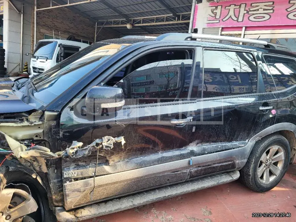 Photo 2 of 24: 2015 Kia Mojave, VIN KNAKR814DFA145422 — Korean insurance auction