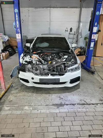 Photo 1 of 12: 2020 BMW 530e, VIN WBAJS9108LCE24983 — Korean insurance auction