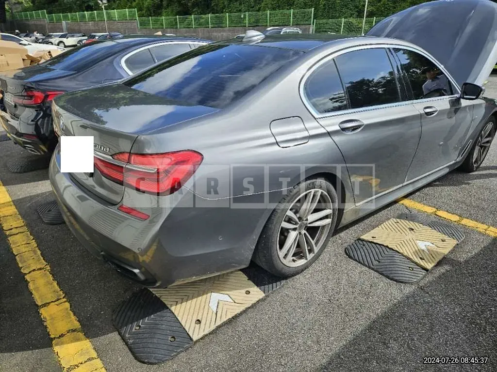 Photo 2 of 14: 2017 BMW 730d xDrive — Korean insurance auction