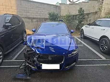 Photo 2 of 10: 2017 Jaguar XF 25T — Korean insurance auction