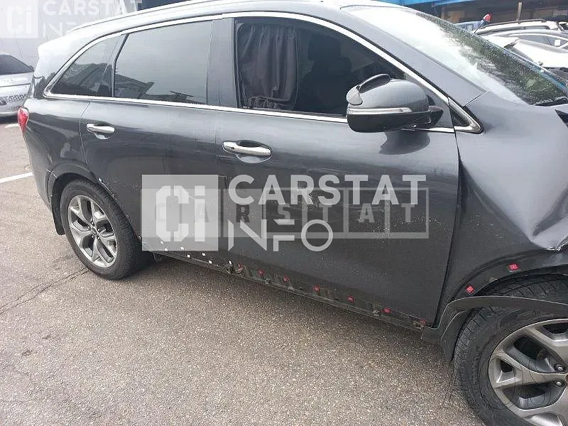 Photo 2 of 8: 2014 Kia Sorento 2.0 (4WD) — Korean insurance auction