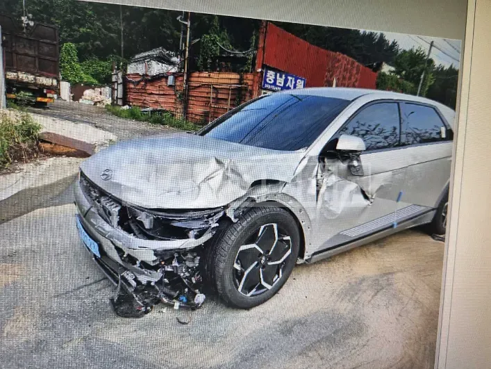 Photo 2 of 7: 2022 Hyundai IONIQ 5, VIN KMHKN81AFNU041890 — Korean insurance auction