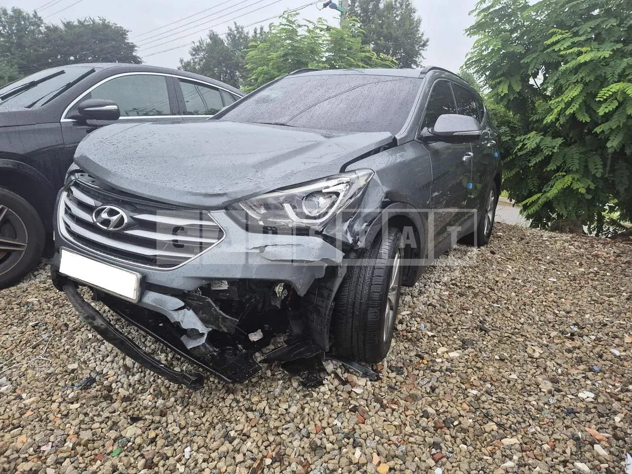 Photo 2 of 11: 2016 Hyundai Santa Fe, VIN KMHSW81UBGU643222 — Korean insurance auction
