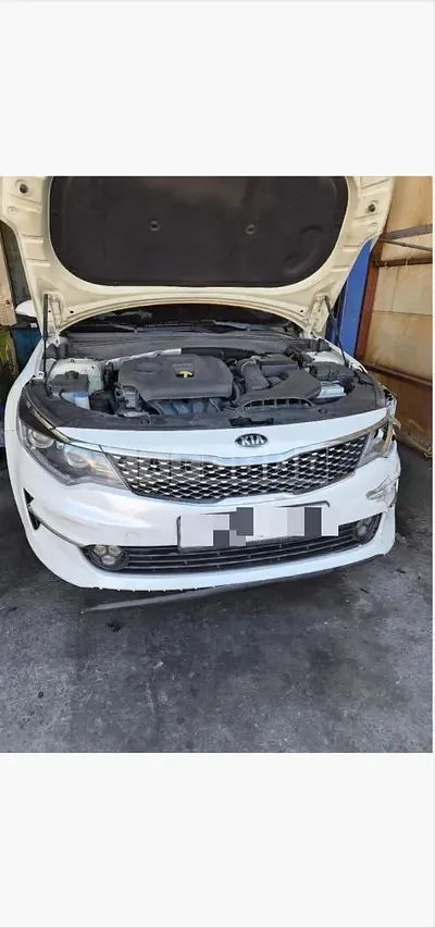Photo 1 of 27: 2016 Kia K5 — Korean insurance auction
