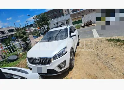 Photo 1 of 12: 2015 Kia Sorento 4WD — Korean insurance auction