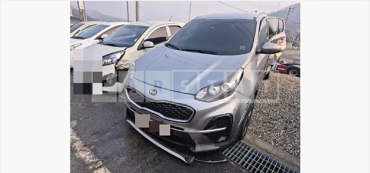 Photo 2 of 10: 2019 Kia Sportage — Korean insurance auction