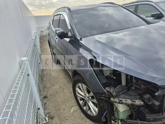 Photo 2 of 8: 2018 Hyundai Santa Fe, VIN KMHSW81ABJU859567 — Korean insurance auction