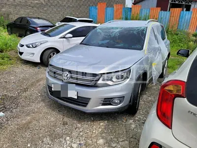 Photo 1 of 12: 2015 Volkswagen Tiguan 2.0 TDI Blue Motion, VIN WVGZZZ5NZFW555130 — Korean insurance auction
