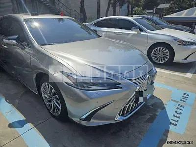 Photo 1 of 13: 2025 Lexus ES300h — Korean insurance auction