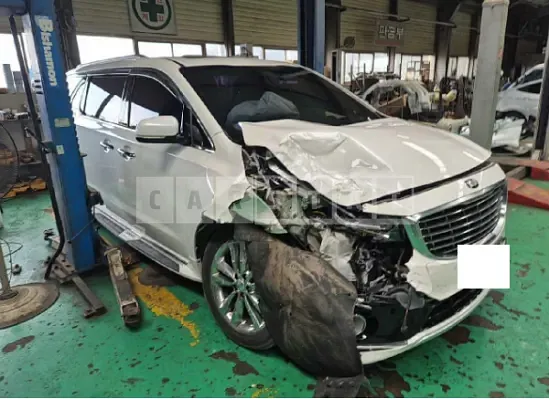Photo 2 of 50: 2016 Kia Carnival — Korean insurance auction
