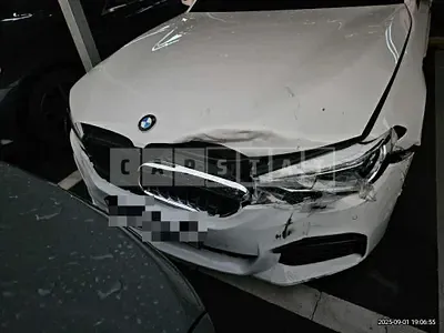 Photo 1 of 17: 2019 BMW 530i M Sport Package Plus — Korean insurance auction